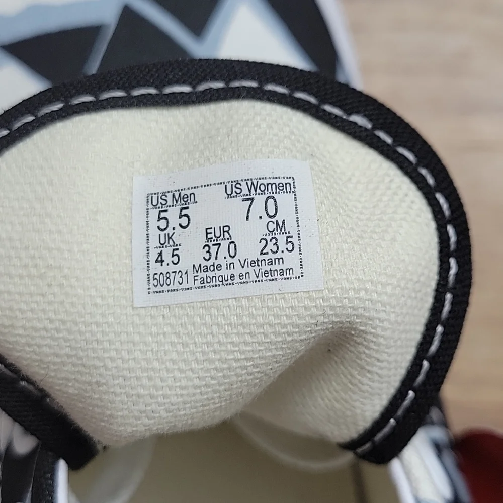 Van's shoes women Brand new. - Picture 10 of 12